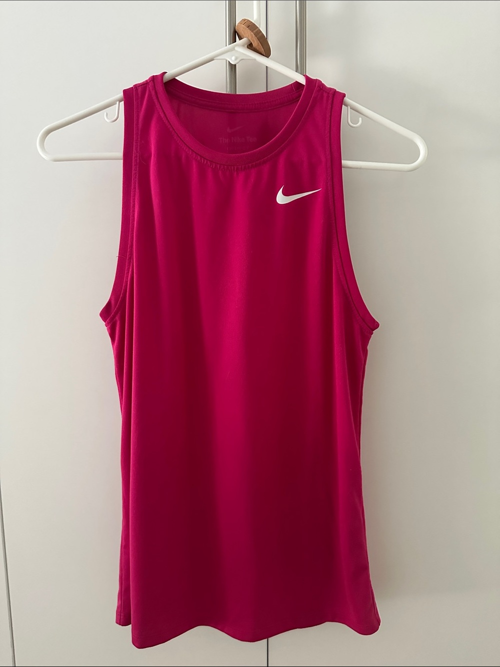 Nike Sleeveless Performance Tank Top - Fuchsia